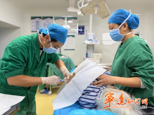 宁远县医共体总医院人民医院院区：麻醉平稳护航  高龄诊疗再突破_副本500.jpg