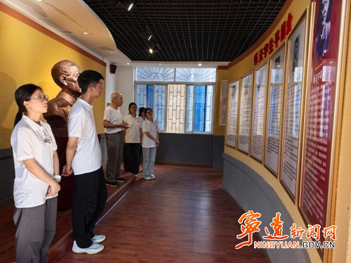 宁远县九疑瑶族乡：九疑搭红色阵地 青年寻先辈初心_副本500.jpg